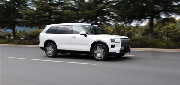 极氪8X,宝马看了也得恍惚