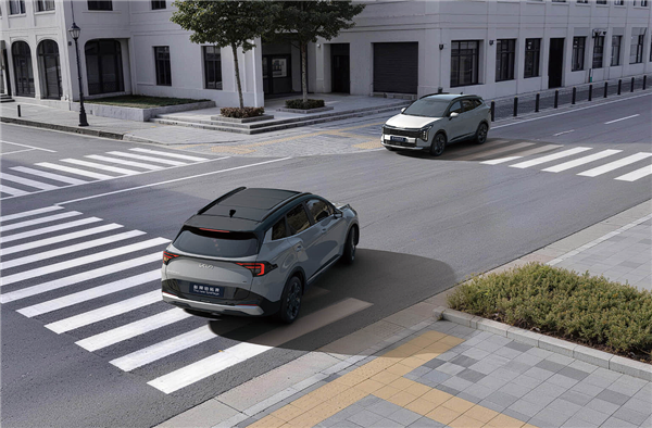 起亚新款狮铂拓界上市，10.99万起