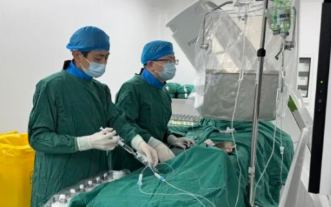 39 岁男子胸痛硬扛 1 小时确诊心梗 全身大汗淋漓