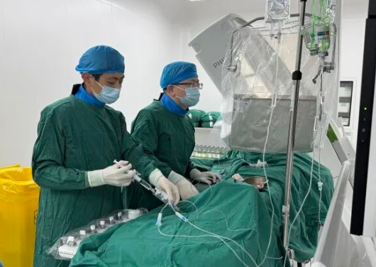 39 岁男子胸痛硬扛 1 小时确诊心梗 全身大汗淋漓
