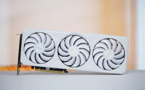 显存占用暴降 18 倍！Intel 新技术助力 8GB 显卡硬刚 NVIDIA
