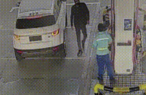 男子戴口罩驾无牌豪车加近 500 元油后逃单，加油站让员工赔偿