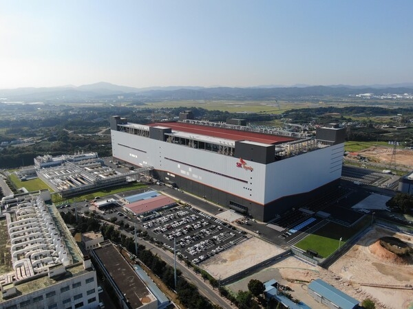 SK海力士400层工艺遇阻，年底量产375层NAND