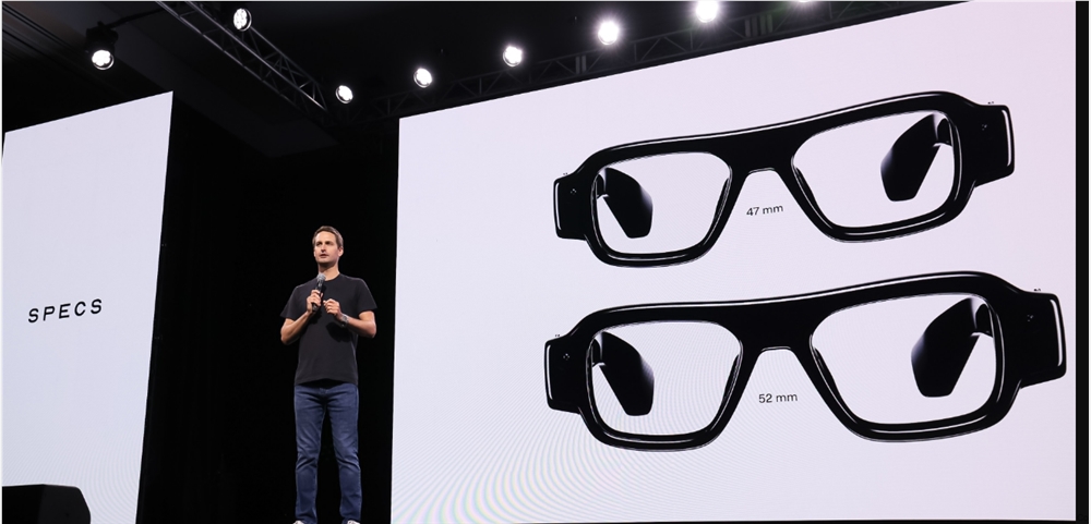 Snap发布新款AR智能眼镜SPECS，加速空间计算战略