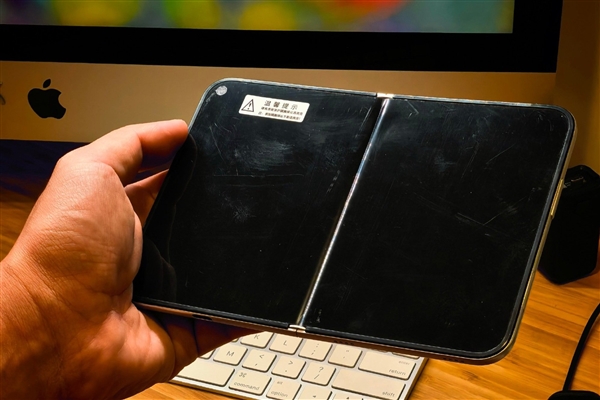 iPhone Ultra取消Face ID，改用侧边指纹，博主感叹：像在做梦