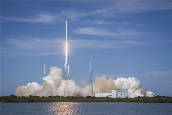 北航教授：中国无需也无力复制SpaceX