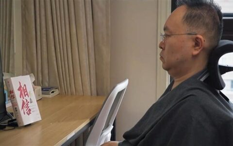 蔡磊：求生是DNA的本能，回应“倾家荡产救自己”被指自私