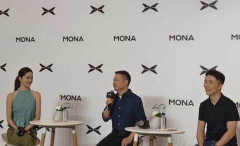 何小鹏被欧阳娜娜大笑表情包吓怕：不敢再带她开车