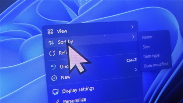 Windows 11更新致鼠标光标异常：大小变色
