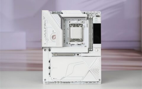 沉金背钻工艺 七彩虹iGame X870E白火神 专为X3D打造