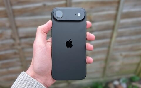 iPhone Air 2或成标准版，命名iPhone 18