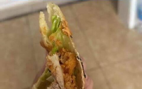 塔斯汀汉堡饼皮被吐槽薄如纸