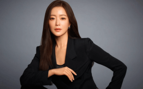 金喜善谈婚后压力：喂奶错失优秀作品