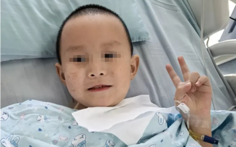 5岁男童12楼坠下，4小时手术奇迹生还