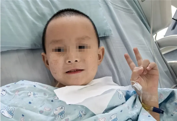 5岁男童12楼坠下，4小时手术奇迹生还