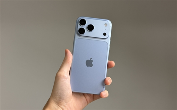 iPhone18Pro被指卖不动门店回应销量正常不降价