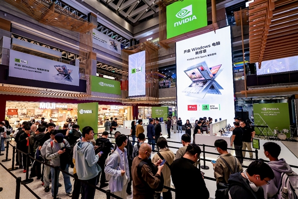 英伟达RTX Spark PC首销火爆开启新篇章