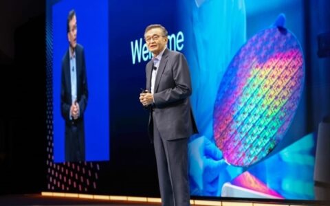 陈立武：Intel重组已完成80%，股价暴涨4倍